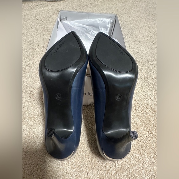 Calvin Klein Gail Navy Blue Women’s Pump– size 6 - Picture 8 of 9